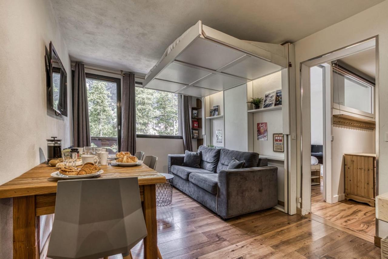 Aiguille Du Grepon - Bright In The Heart Of Apartamento